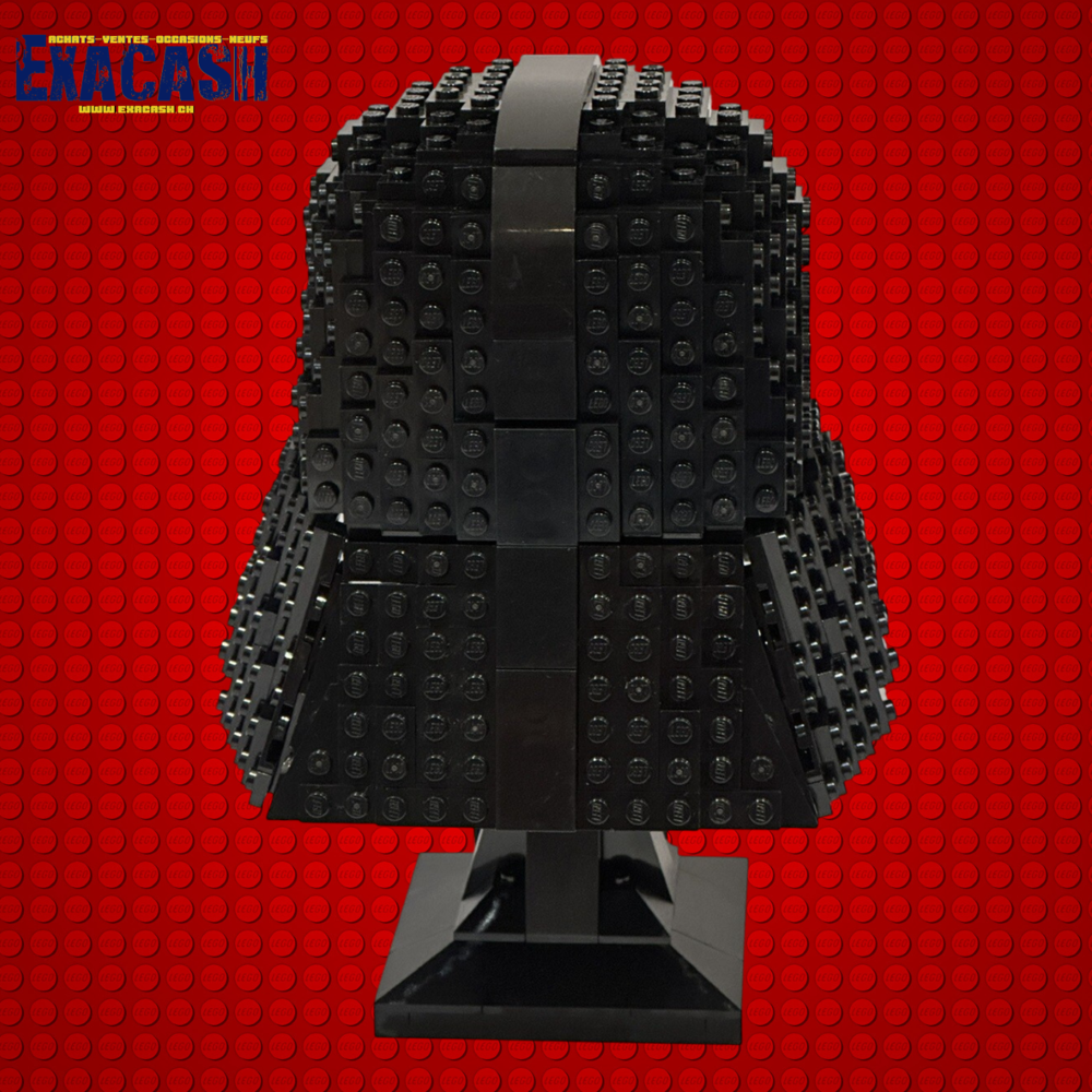 LEGO® 75304 Star Wars™ Darth Vader Helmet – Image 3